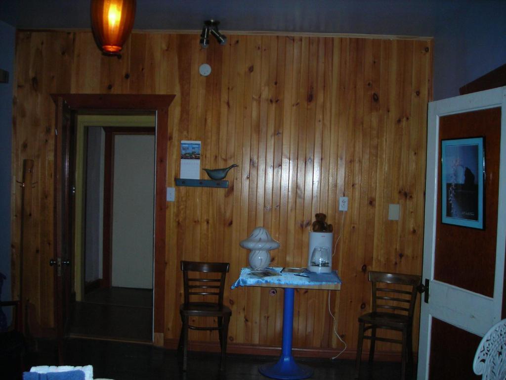 Gite Des Hauteurs Et Cafe De La Place Saint Zenon Номер фото